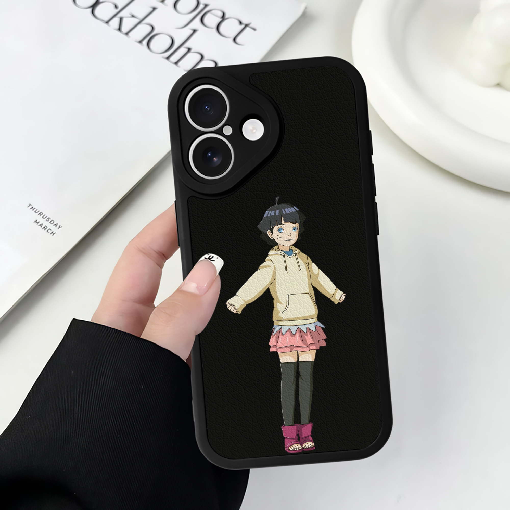（画像用） NARUTO -ナルト- うずまき ヒマワリ Uzumaki Himawari 【iPhone 16シリーズ対応】シリコンスマホケース（レザー調） 材質：シリコン